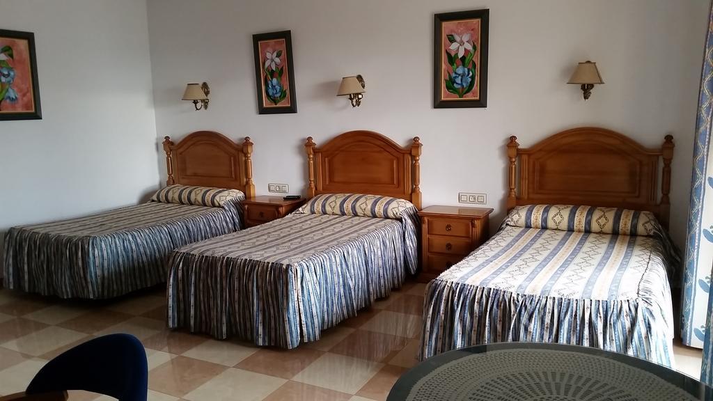 Hostal Los Rosales アルカラス エクステリア 写真