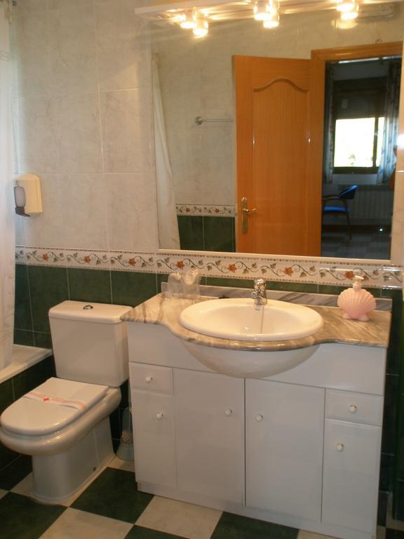 Hostal Los Rosales アルカラス 部屋 写真