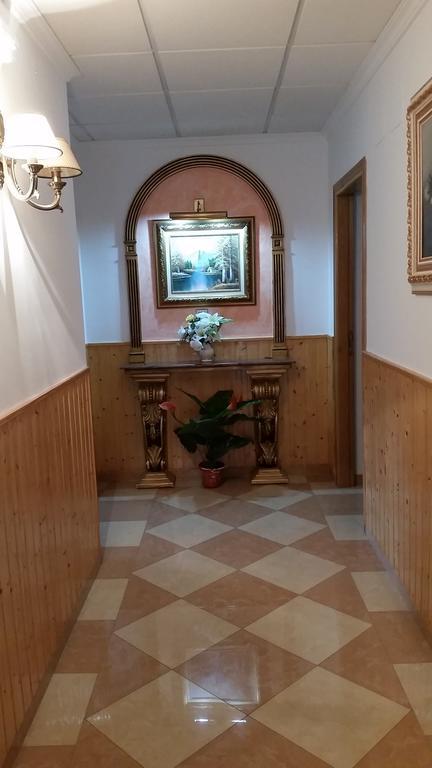 Hostal Los Rosales アルカラス 部屋 写真